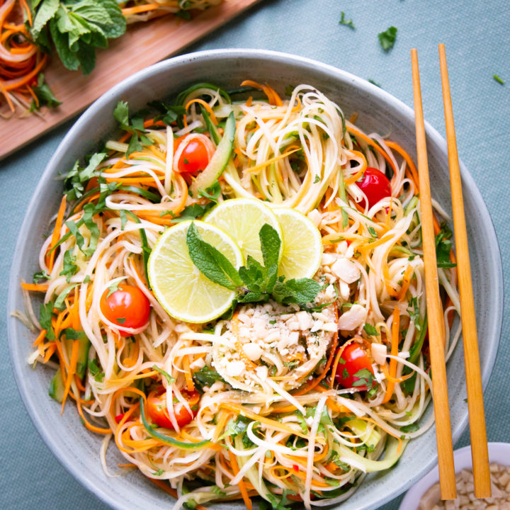 Vegan papaya salad